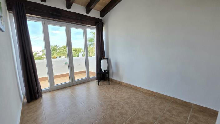Image No.26-4 Bed Townhouse for sale