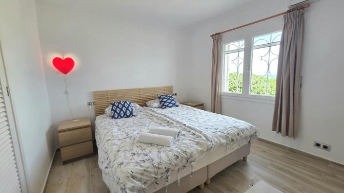 Image No.11-4 Bed House/Villa for sale