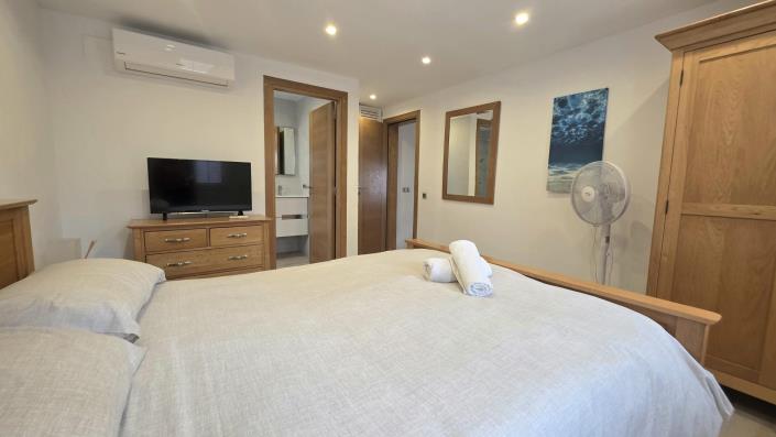 Image No.19-4 Bed House/Villa for sale