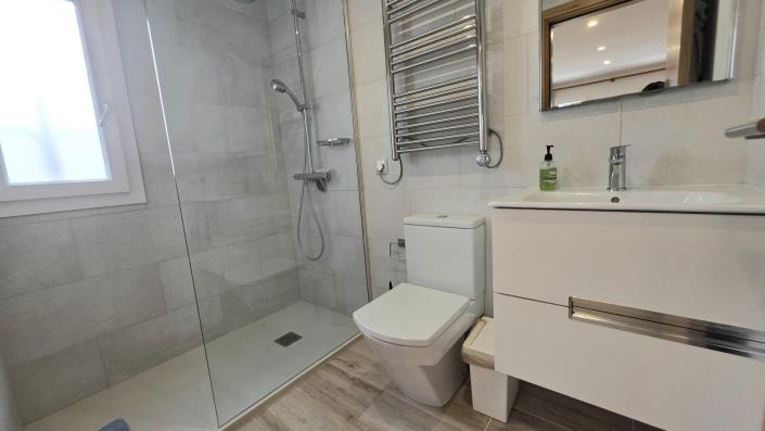 Image No.20-4 Bed House/Villa for sale