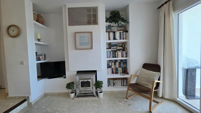 Image No.8-2 Bed Apartment for sale