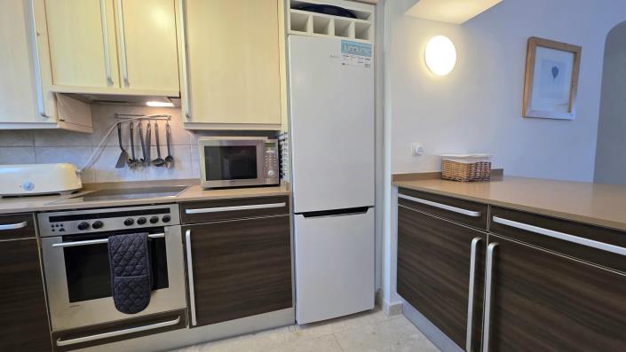 Image No.12-2 Bed Apartment for sale