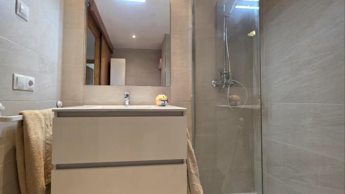 Image No.21-2 Bed Apartment for sale