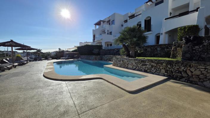 Image No.25-2 Bed Apartment for sale