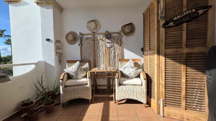 Image No.10-2 Bed Apartment for sale