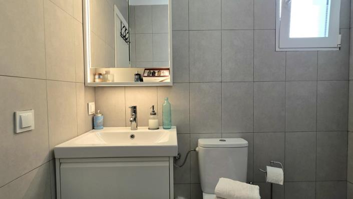 Image No.21-1 Bed Apartment for sale