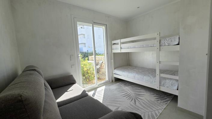 Image No.12-2 Bed Apartment for sale