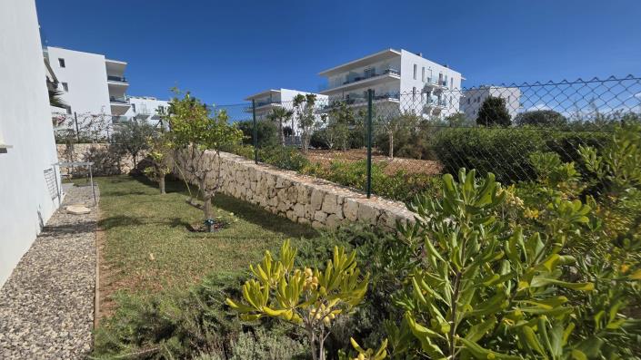 Image No.20-2 Bed Apartment for sale