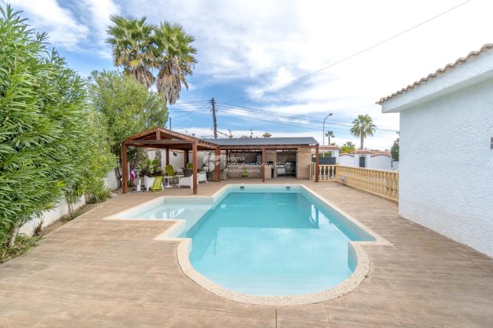 Image No.31-4 Bed Villa for sale