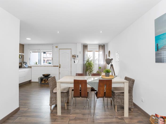 Image No.12-4 Bed Townhouse for sale