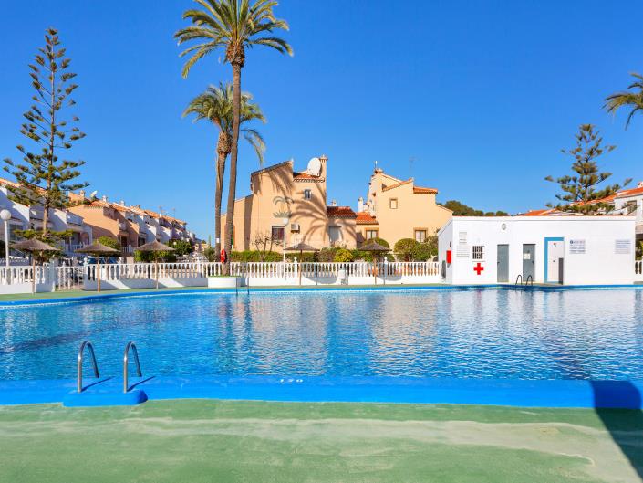 Image No.4-4 Bed Townhouse for sale