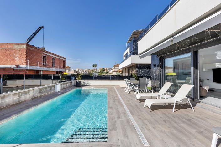 Image No.20-3 Bed Villa for sale