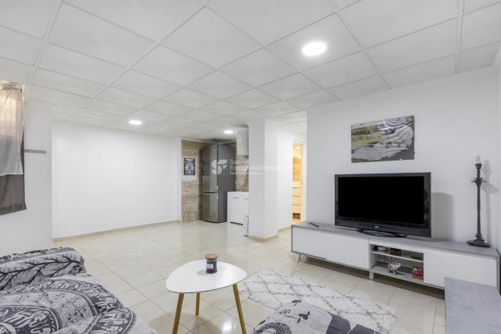 Image No.17-2 Bed Apartment for sale