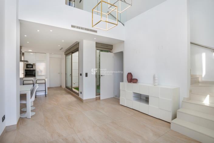 Image No.9-4 Bed Villa for sale