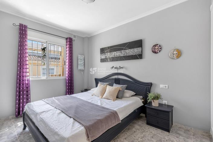 Image No.16-2 Bed Apartment for sale