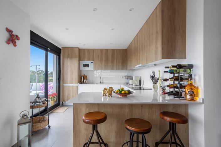 Image No.10-2 Bed Apartment for sale