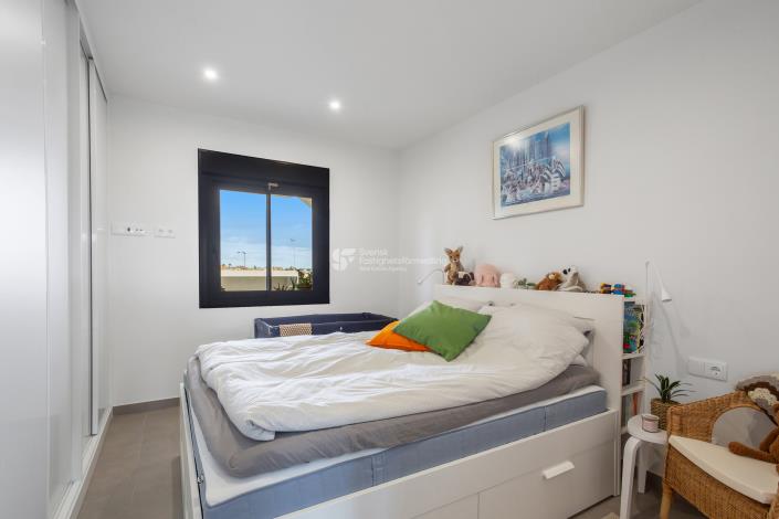 Image No.19-2 Bed Apartment for sale