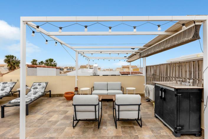 Image No.18-2 Bed Apartment for sale