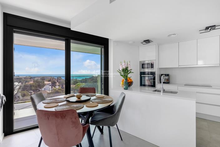 Image No.11-3 Bed Apartment for sale