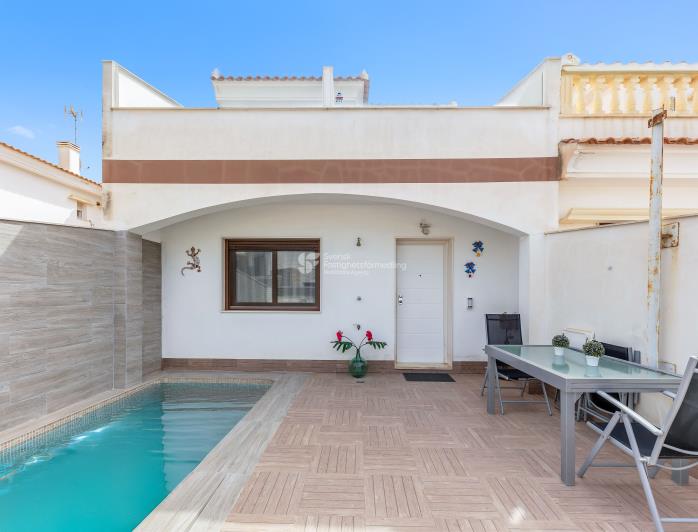 Image No.4-4 Bed Townhouse for sale