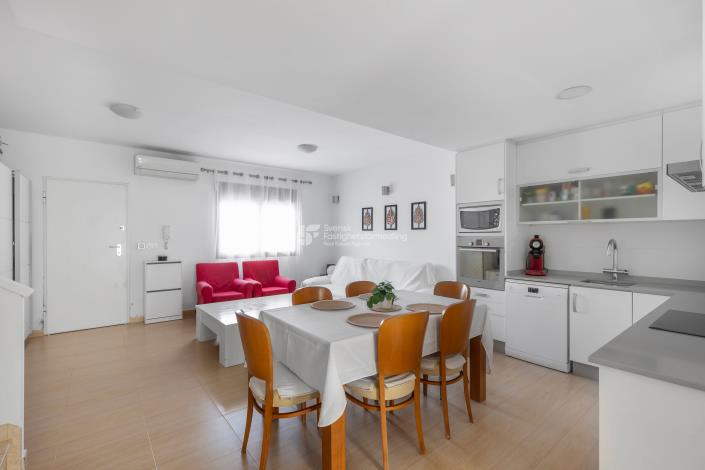 Image No.11-4 Bed Townhouse for sale