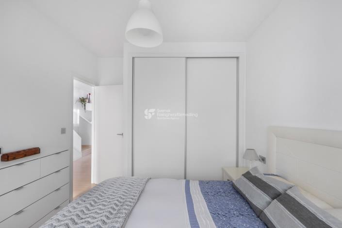 Image No.16-4 Bed Townhouse for sale