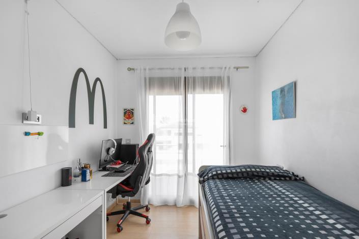 Image No.20-4 Bed Townhouse for sale