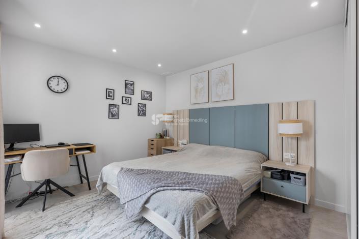 Image No.18-2 Bed Townhouse for sale