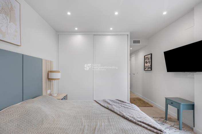 Image No.20-2 Bed Townhouse for sale