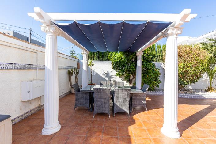 Image No.11-3 Bed Townhouse for sale