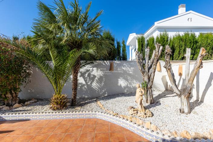 Image No.12-3 Bed Townhouse for sale