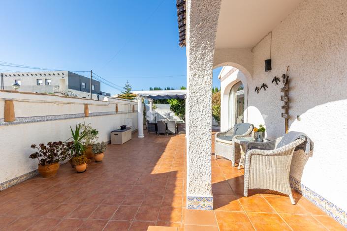 Image No.13-3 Bed Townhouse for sale