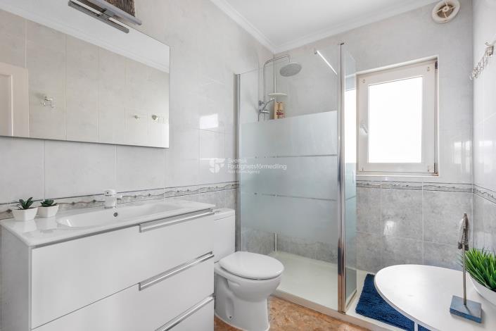 Image No.19-3 Bed Townhouse for sale