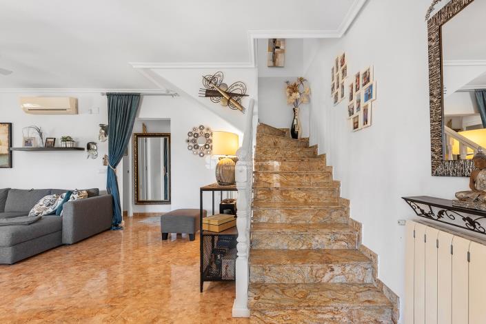 Image No.22-3 Bed Townhouse for sale