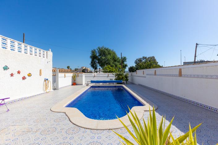 Image No.29-3 Bed Townhouse for sale