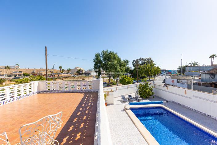 Image No.31-3 Bed Townhouse for sale