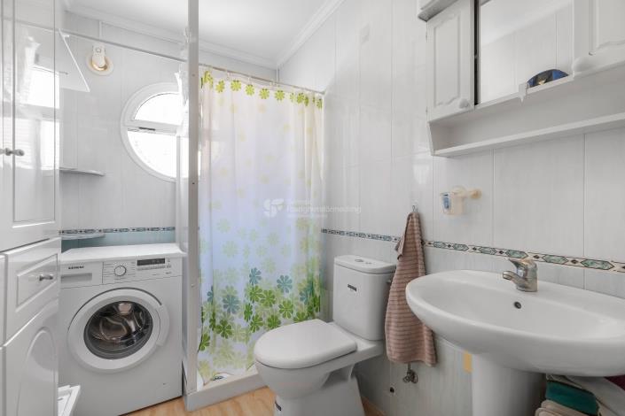 Image No.17-2 Bed Townhouse for sale