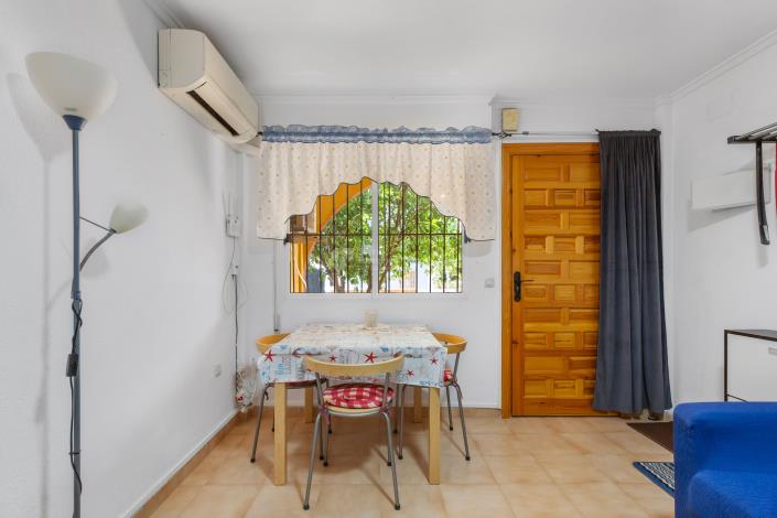 Image No.9-2 Bed Townhouse for sale