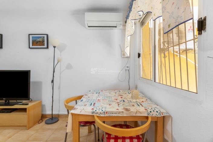 Image No.8-2 Bed Townhouse for sale