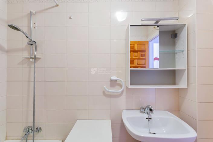 Image No.19-2 Bed Townhouse for sale