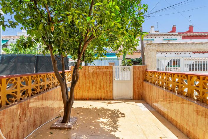 Image No.23-2 Bed Townhouse for sale