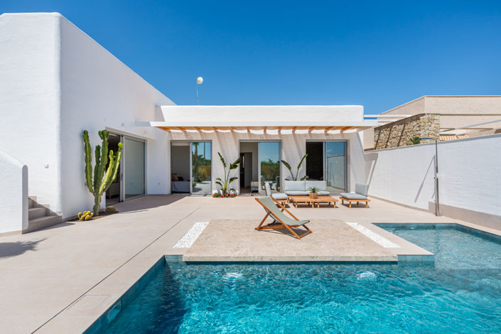 Image No.1-3 Bed Villa for sale