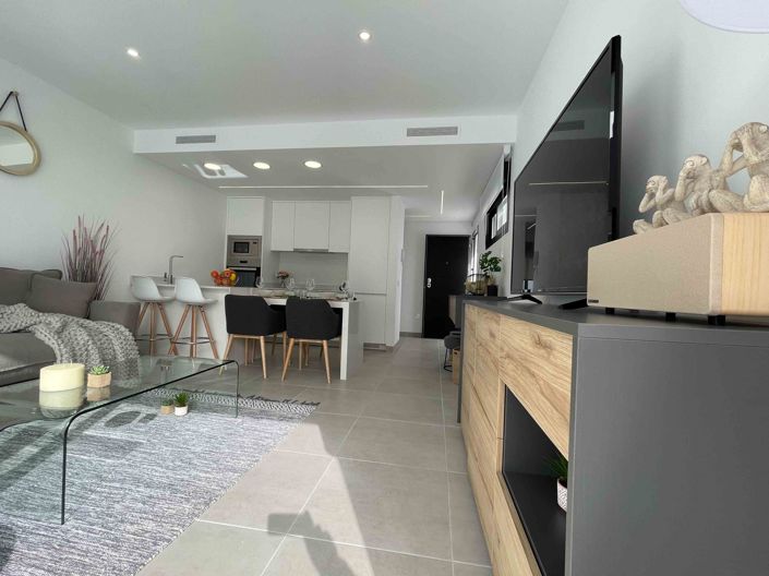 Image No.8-3 Bed Villa for sale