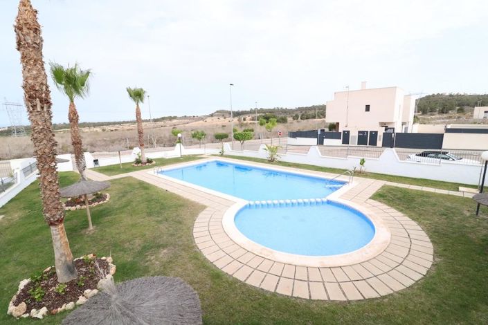 Image No.1-3 Bed Property for sale