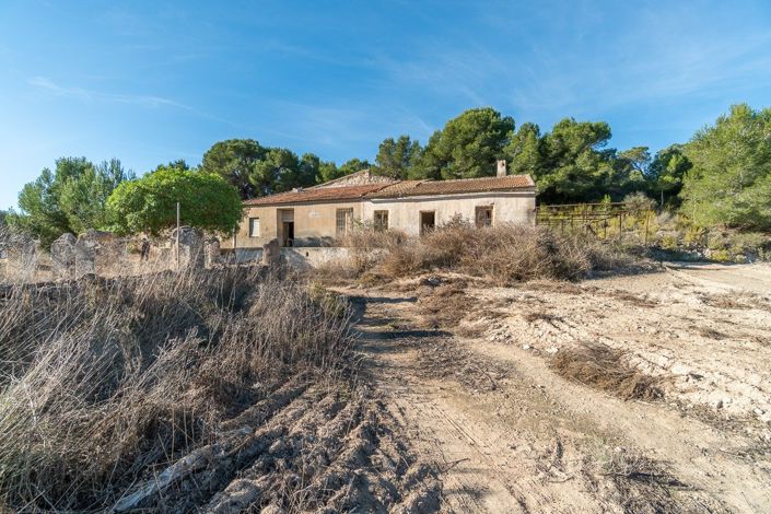 Image No.1-3 Bed Country House for sale