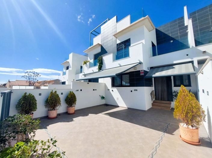 Image No.1-3 Bed Property for sale