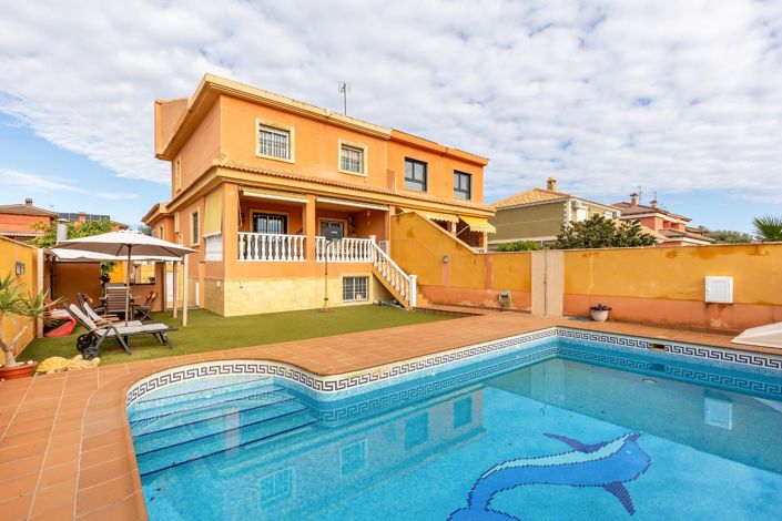 Image No.1-Propriété de 4 chambres à vendre à Torrevieja