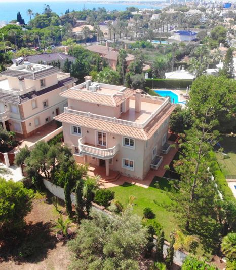 Image No.1-6 Bed Villa for sale