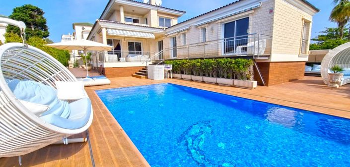 Image No.1-Villa de 5 chambres à vendre à Torrevieja