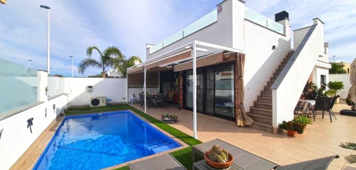 Image No.1-2 Bed Villa for sale